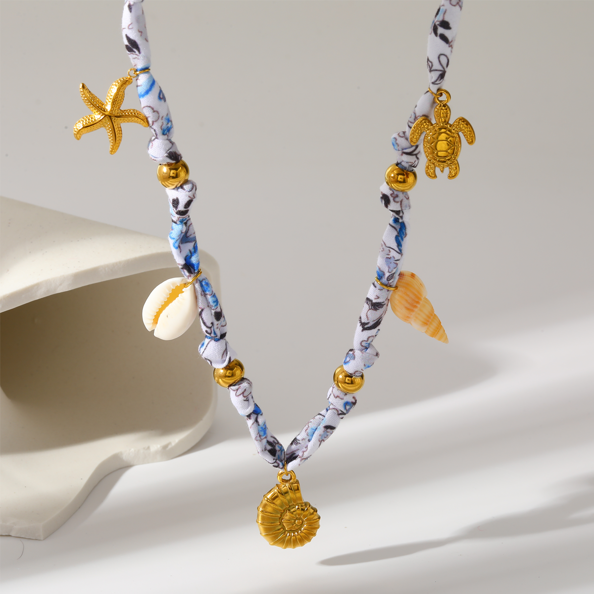 Collier Saya